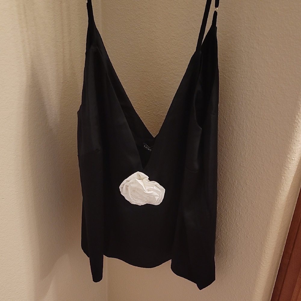 NWT satiny Camisole With Flower Embellishment 💮